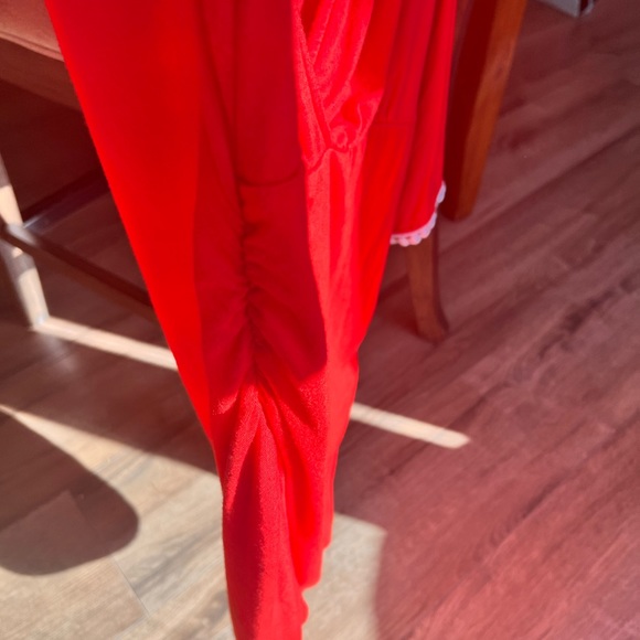 Cold shoulder red top - Picture 3 of 5